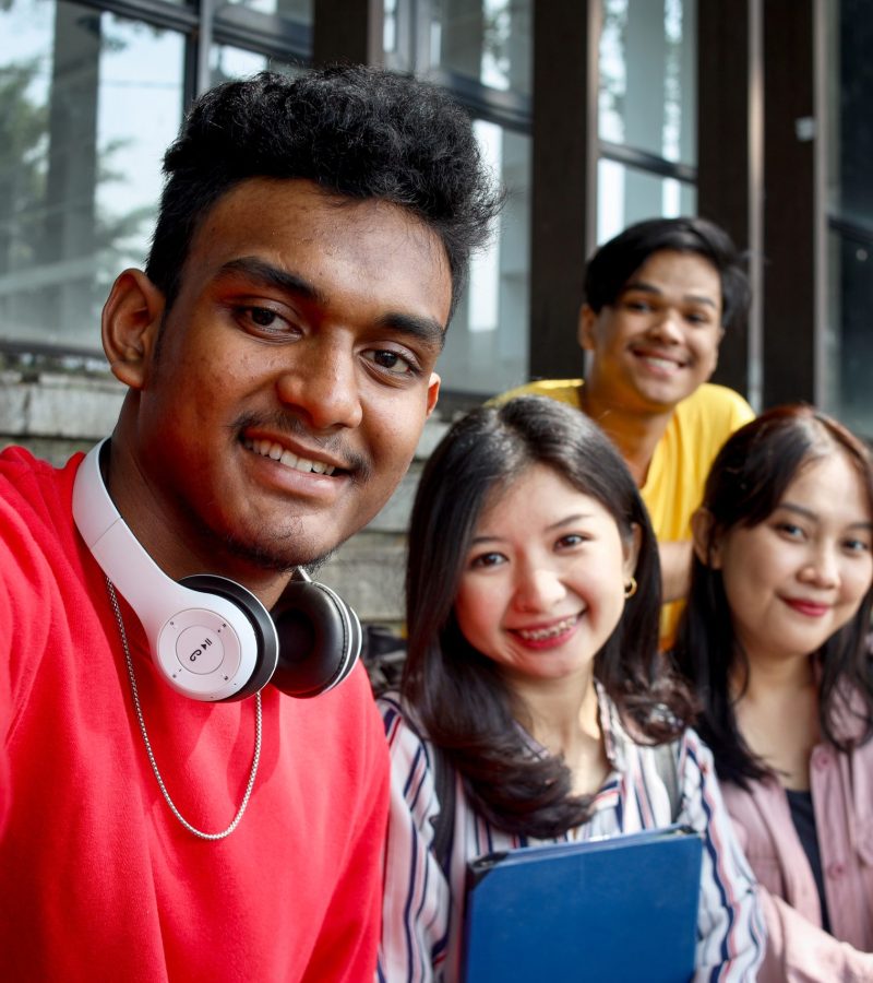 students-taking-selfie-2026-01-07-06-34-58-utc